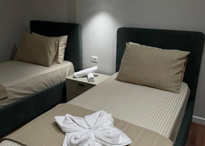 Deluxe New Bazaar Appartement Tirana