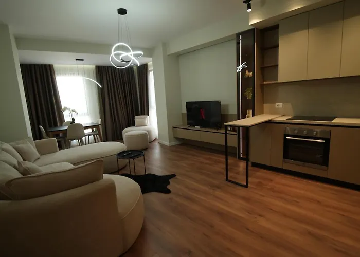 Deluxe New Bazaar * Tirana